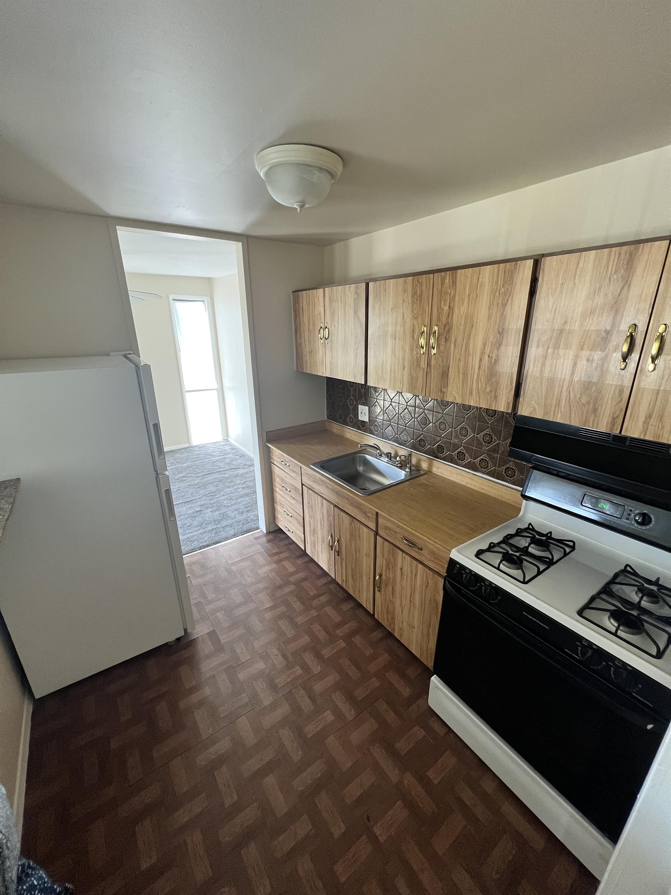 7208 Donnell Place c1